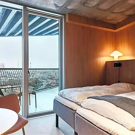 A Place To 호텔 3*